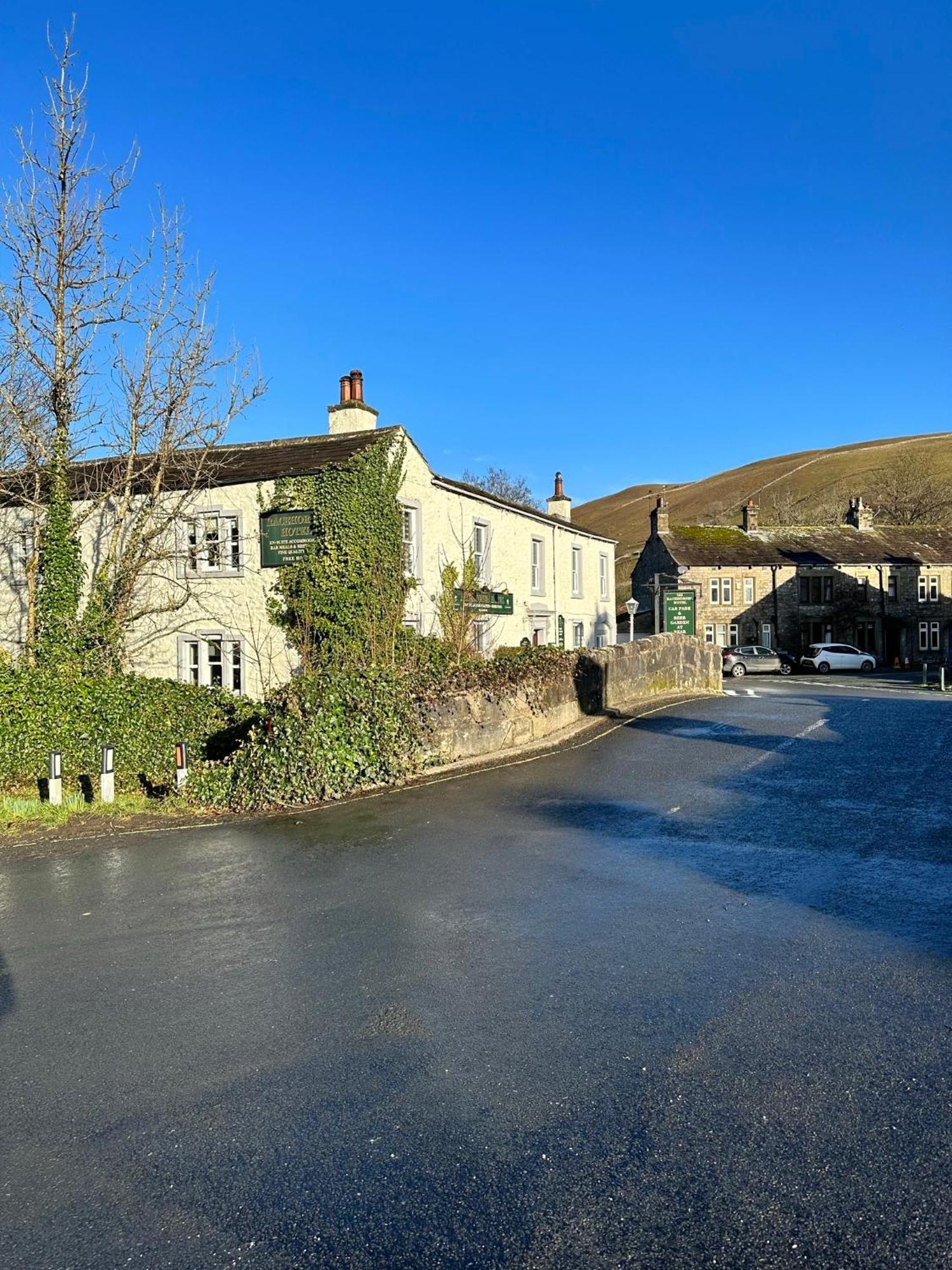 The Racehorses Hotel Kettlewell Exterior photo